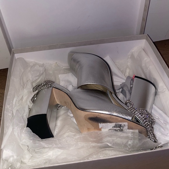 JIMMY CHOO
Baia 100 crystal-embellished metallic leather mules (SILVER) - Picture 4 of 10